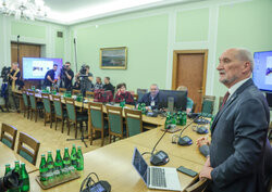 Konferencja prasowa Antoniego Macierewicza