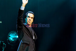 Nick Cave występuje w Manchsterze