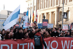 Manifestacja antyrosyjska w Berlinie