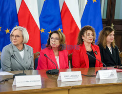 Konferencja "Rola kobiet w atomie"