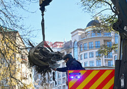 Część rosyjskiej rakiety po weekendowym ataku na Kijów