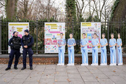 Protest pielęgniarek i położnych przed KPRM