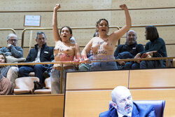 FEMEN protestuje w hiszpańskim Senacie