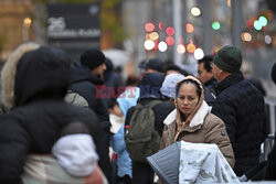 Kolejki przed urzędem imigracyjnym na Manhattanie