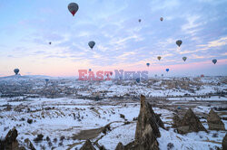 Balony w ośnieżonej Kapadocji