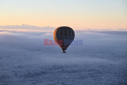 Balony w ośnieżonej Kapadocji