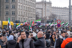 Reakcja świata na upadek reżimu w Syrii