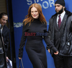 Uśmiechnięta Julianne Moore