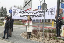 Protesty przed Lidlami ws. Gietrzwałdu