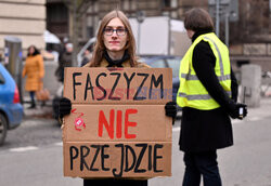 Stop faszyzmowi - pikieta w Krakowie