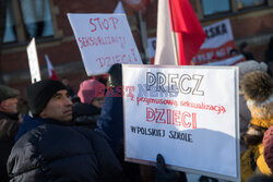 Protest Tak dla edukacji! Nie dla deprawacji! w Gdańsku