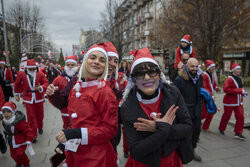 Charytatywny bieg Mikołajów w Kosowie