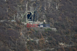 Repliki marmurowych rzeźb z fabryki Duomo w Mediolanie - AFP