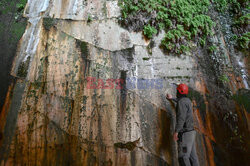 Repliki marmurowych rzeźb z fabryki Duomo w Mediolanie - AFP