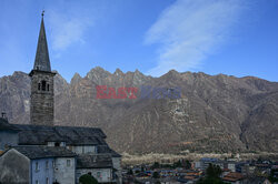 Repliki marmurowych rzeźb z fabryki Duomo w Mediolanie - AFP