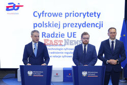 Konferencja wicepremiera i ministra cyfryzacji Krzysztofa Gawkowskiego