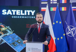 Podpisanie umowy na satelity obserwacyjne dla Wojska Polskiego