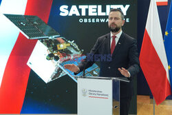 Podpisanie umowy na satelity obserwacyjne dla Wojska Polskiego