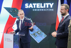 Podpisanie umowy na satelity obserwacyjne dla Wojska Polskiego