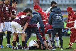 Sebastian Walukiewicz kontuzjowany podczas meczu Torino - Bologna