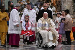 Papież Franciszek otworzył Drzwi Święte w bazylice watykańskiej