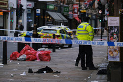 Mężczyzna aresztowany pod zarzutem usiłowania morderstwa na Shaftesbury Avenue