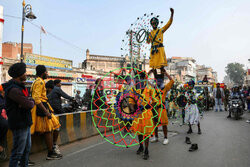 Procesja religijna w Varanasi