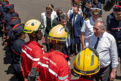 Premier Francji Francois Bayrou przyleciał na Majottę