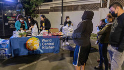 Jennifer Garner jako wolontariuszka World Central Kitchen