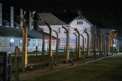 Król Karol III zwiedza Muzeum Auschwitz-Birkenau