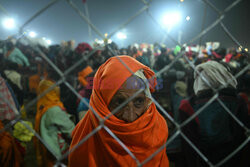 15 osób stratowanych w wyniku paniki na festiwalu Kumbh Mela