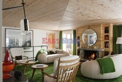 Chalet w Gstaad - Andreas von Einsiedel