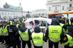 Interwencja Strazy Miejskiej pod Palacem Prezydenckim