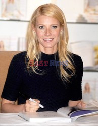 Gwyneth Paltrow podpisuje swoją książkę