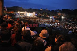 Beatyfikacja JPII - wieczorne czuwanie na Circo Massimo