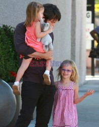 Ben Affleck with his daughters