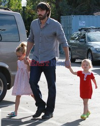 Ben Affleck with his daughters