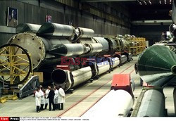 URSS<USINE KROUNTSEVA: FABRICATION DU "PROTON" FUSEE-LANCEUR A MOSCOU