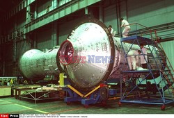 URSS<USINE KROUNTSEVA: FABRICATION DU "PROTON" FUSEE-LANCEUR A MOSCOU