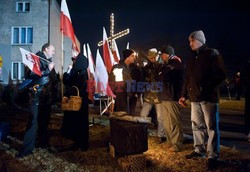 Manifestacja przed domem Wojciecha Jaruzelskiego