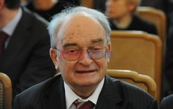 Prof. Bartoszewski kończy 90 lat