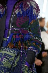 Sacai details