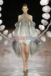 Iris Van Herpen LB