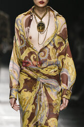 Etro details