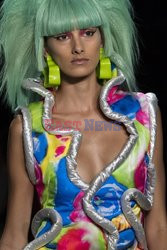 Jeremy Scott details detale