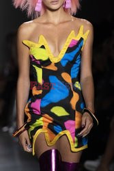 Jeremy Scott details detale