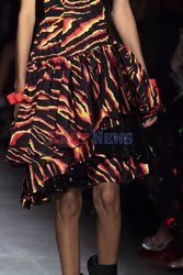 Jeremy Scott details detale