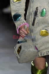 Jeremy Scott details detale