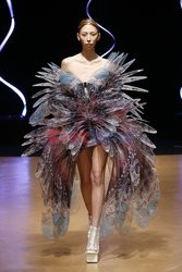 Iris Van Herpen LB