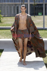 Etro LB